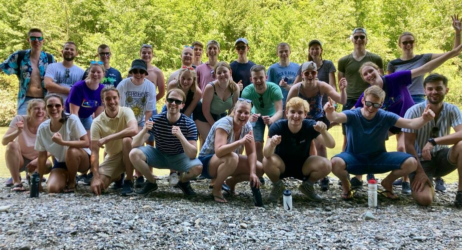 Met de groep op de foto Met de groep op de foto